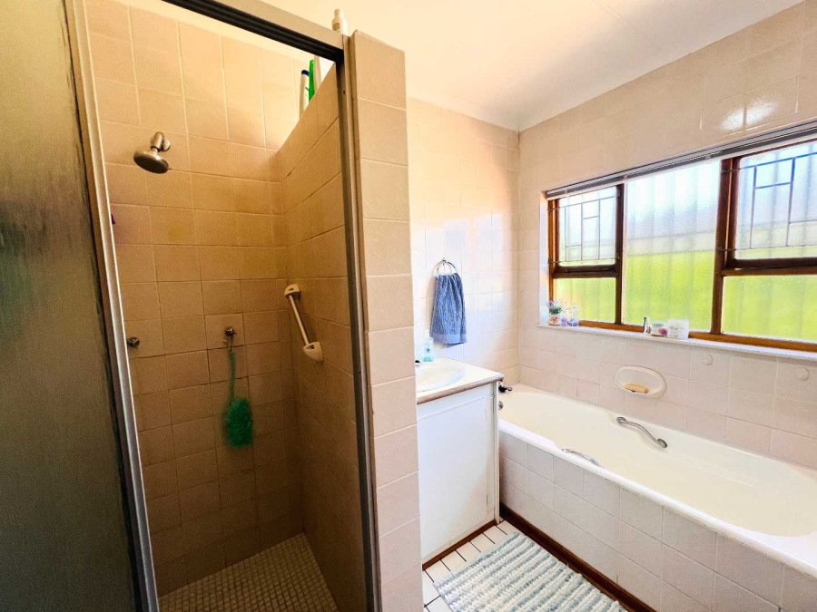 3 Bedroom Property for Sale in Heuwelsig Free State